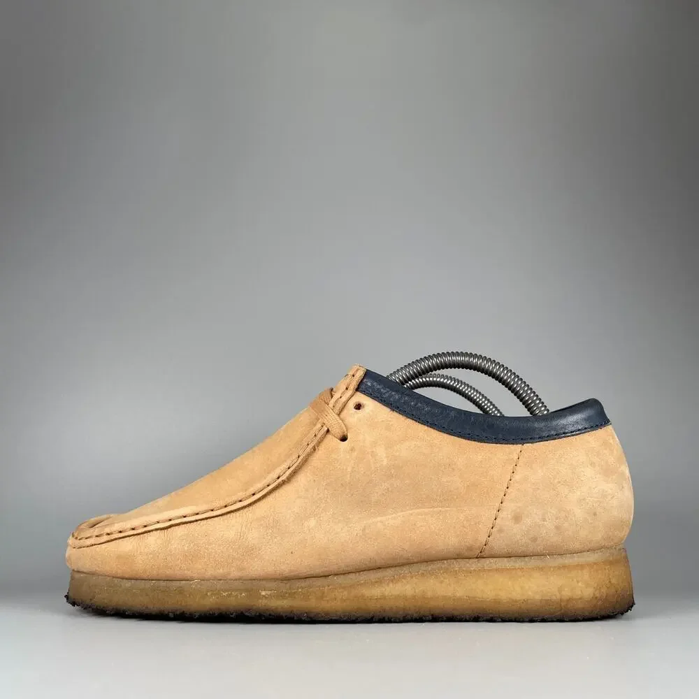 Clarks Originals Wallabee Boot Men's 8.5 M Beige Suede Lace-Up Comfort Moccasins